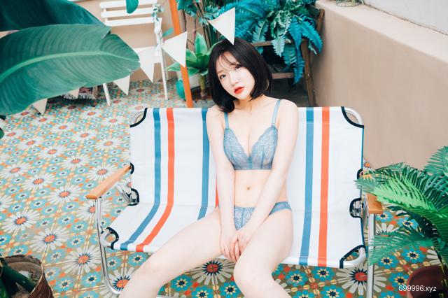 Ye-Eun - Summer Caravan